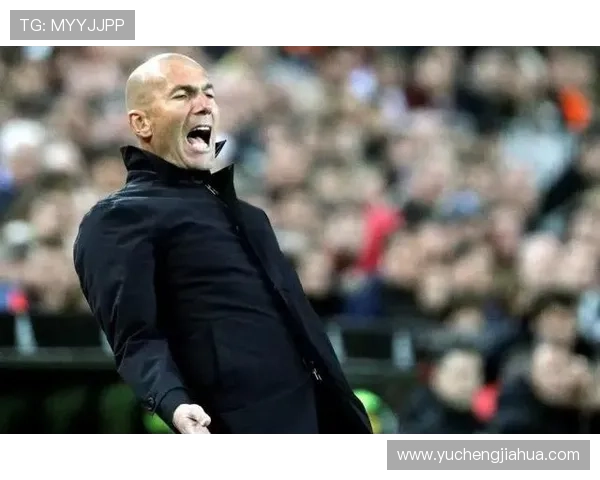 刘闻超带队海港在教学赛中以4-3逆转取胜莱昂纳多梅开二度助力球队